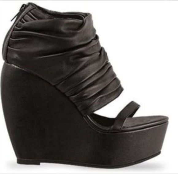 Jeffrey Campbell Shoes - Jeffrey Campbell Dipper shoes Size 8